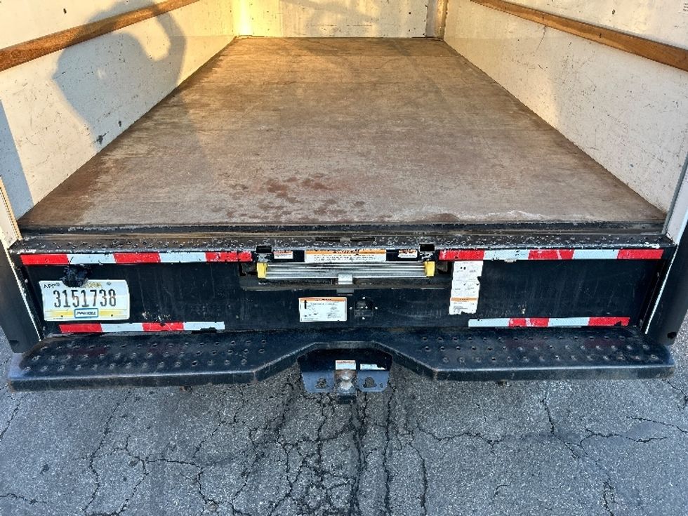 Light Duty Box Truck-Light and Medium Duty Trucks-GMC-2021-Savana G33903-Braintree-MA-120,978\n\t\tmiles-$ 25,500 - Image 10