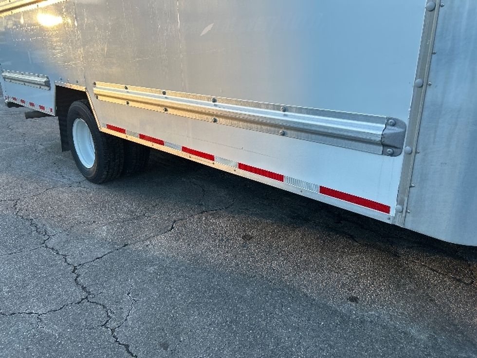 Light Duty Box Truck-Light and Medium Duty Trucks-GMC-2021-Savana G33903-Braintree-MA-120,978\n\t\tmiles-$ 25,500 - Image 14