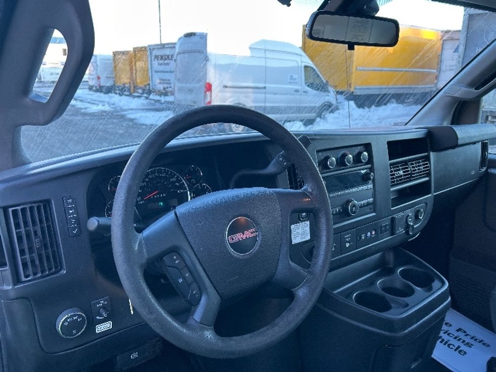 Light Duty Box Truck-Light and Medium Duty Trucks-GMC-2021-Savana G33903-Braintree-MA-120,978\n\t\tmiles-$ 25,500 - Image 17