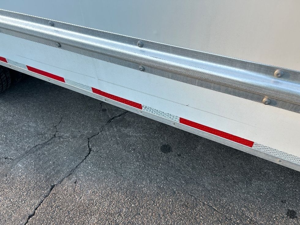 Light Duty Box Truck-Light and Medium Duty Trucks-GMC-2021-Savana G33903-Braintree-MA-120,978\n\t\tmiles-$ 25,500 - Image 27