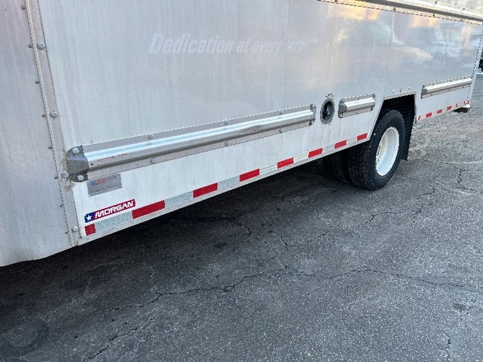 Light Duty Box Truck-Light and Medium Duty Trucks-GMC-2021-Savana G33903-Braintree-MA-120,978\n\t\tmiles-$ 25,500 - Image 5