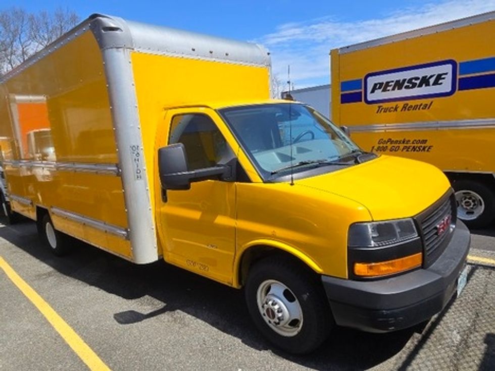 Light Duty Box Truck-Light and Medium Duty Trucks-GMC-2021-Savana G33903-Braintree-MA-128,712\n\t\tmiles-$ 22,250 - Image 1