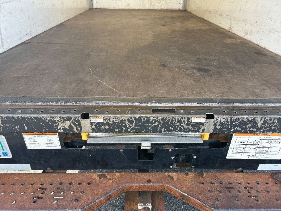 Light Duty Box Truck-Light and Medium Duty Trucks-GMC-2021-Savana G33903-Braintree-MA-128,712\n\t\tmiles-$ 22,250 - Image 10