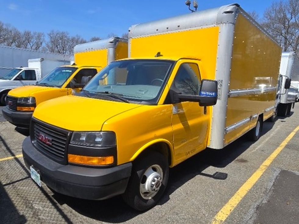 Light Duty Box Truck-Light and Medium Duty Trucks-GMC-2021-Savana G33903-Braintree-MA-128,712\n\t\tmiles-$ 22,250 - Image 6