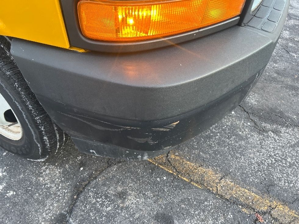 Light Duty Box Truck-Light and Medium Duty Trucks-GMC-2021-Savana G33903-Braintree-MA-86,870\n\t\tmiles-$ 26,250 - Image 28