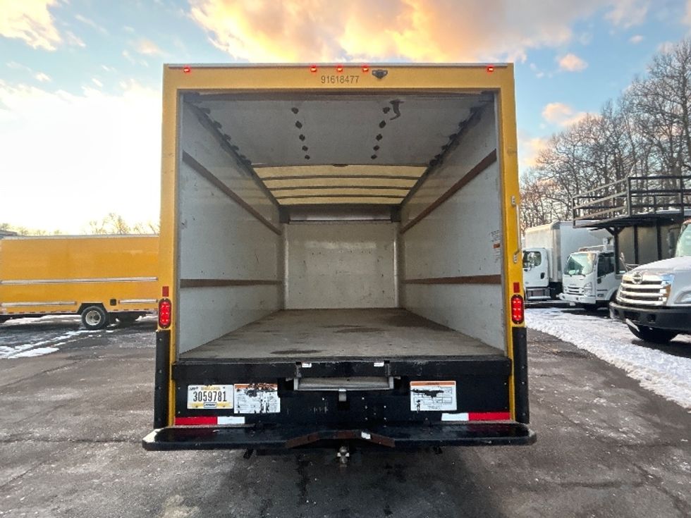 Light Duty Box Truck-Light and Medium Duty Trucks-GMC-2021-Savana G33903-Braintree-MA-86,870\n\t\tmiles-$ 26,250 - Image 8