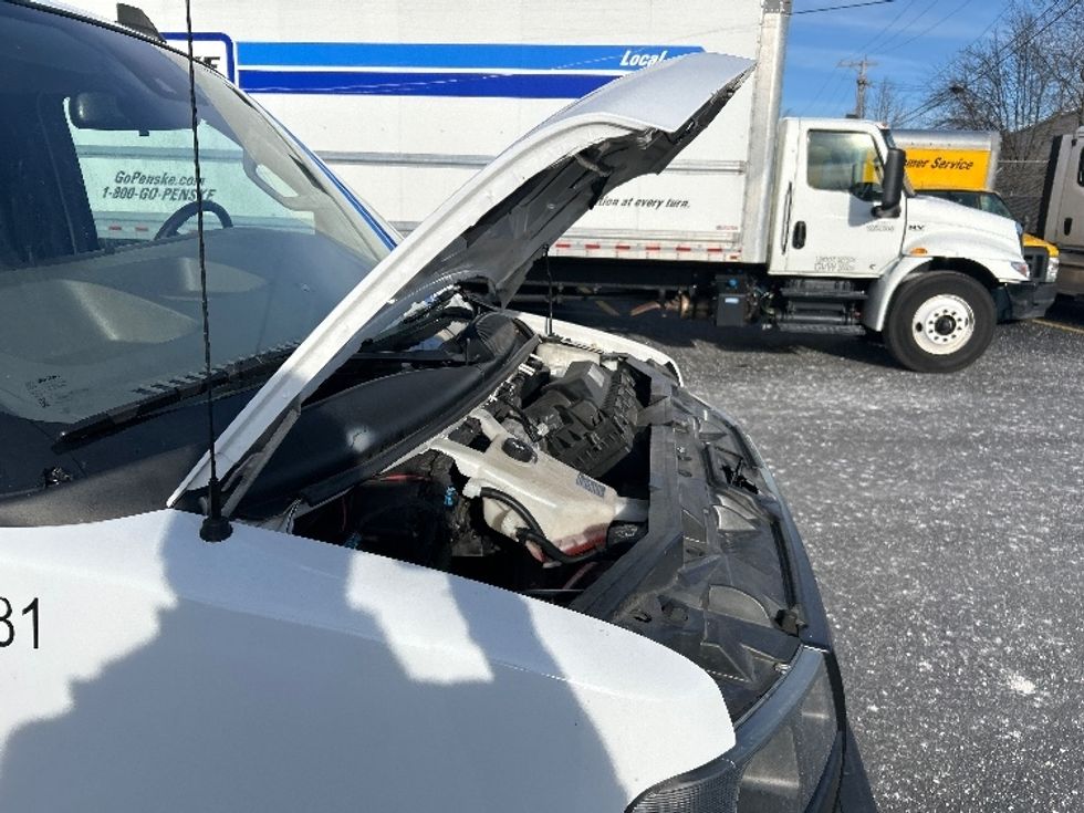 Light Duty Box Truck-Light and Medium Duty Trucks-GMC-2021-Savana G33903-Braintree-MA-90,400\n\t\tmiles-$ 28,750 - Image 23