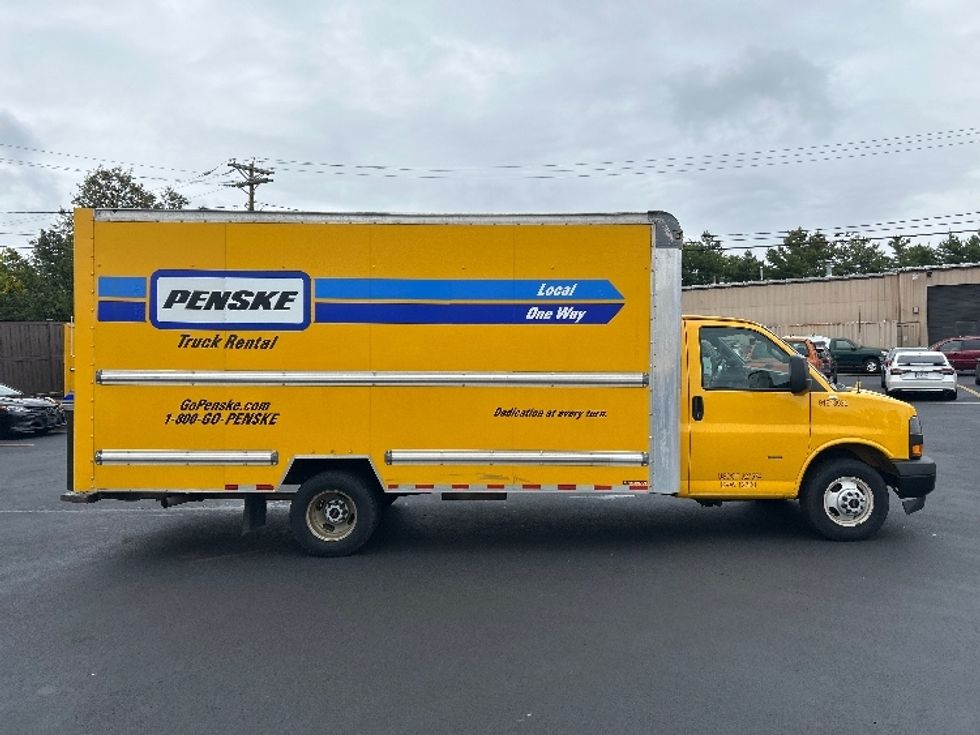 Light Duty Box Truck-Light and Medium Duty Trucks-GMC-2021-Savana G33903-Braintree-MA-92,957\n\t\tmiles-$ 25,250 - Image 15