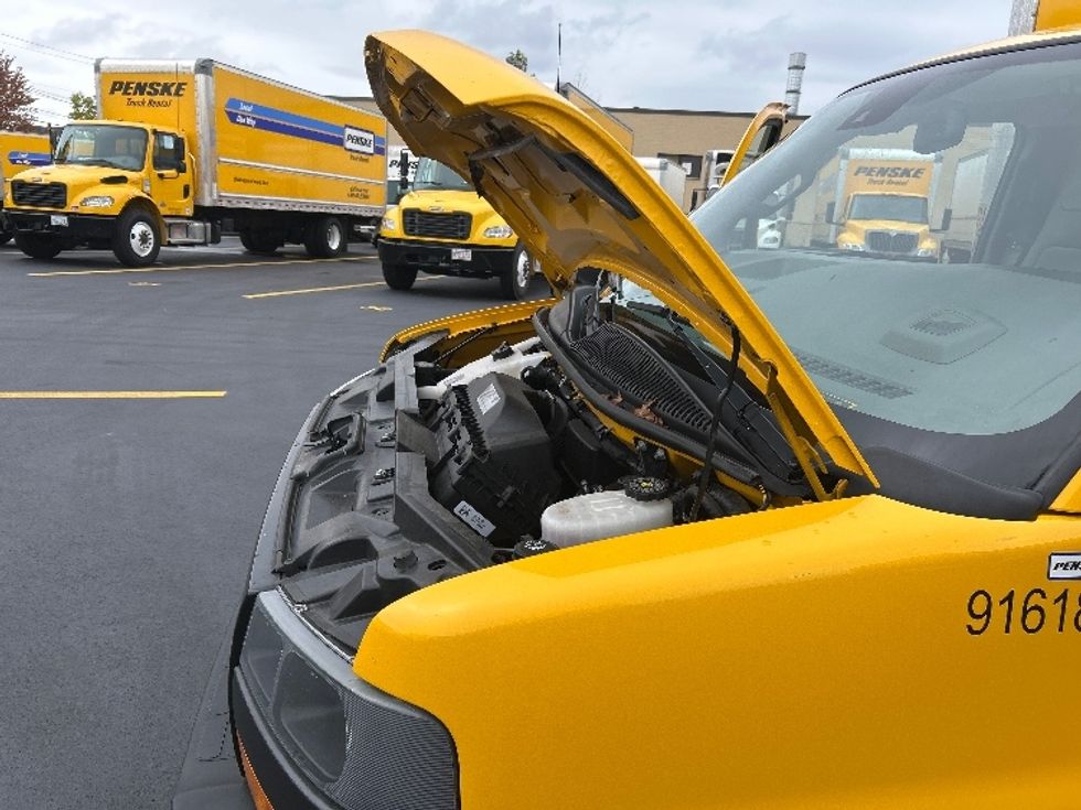 Light Duty Box Truck-Light and Medium Duty Trucks-GMC-2021-Savana G33903-Braintree-MA-93,117\n\t\tmiles-$ 30,500 - Image 24