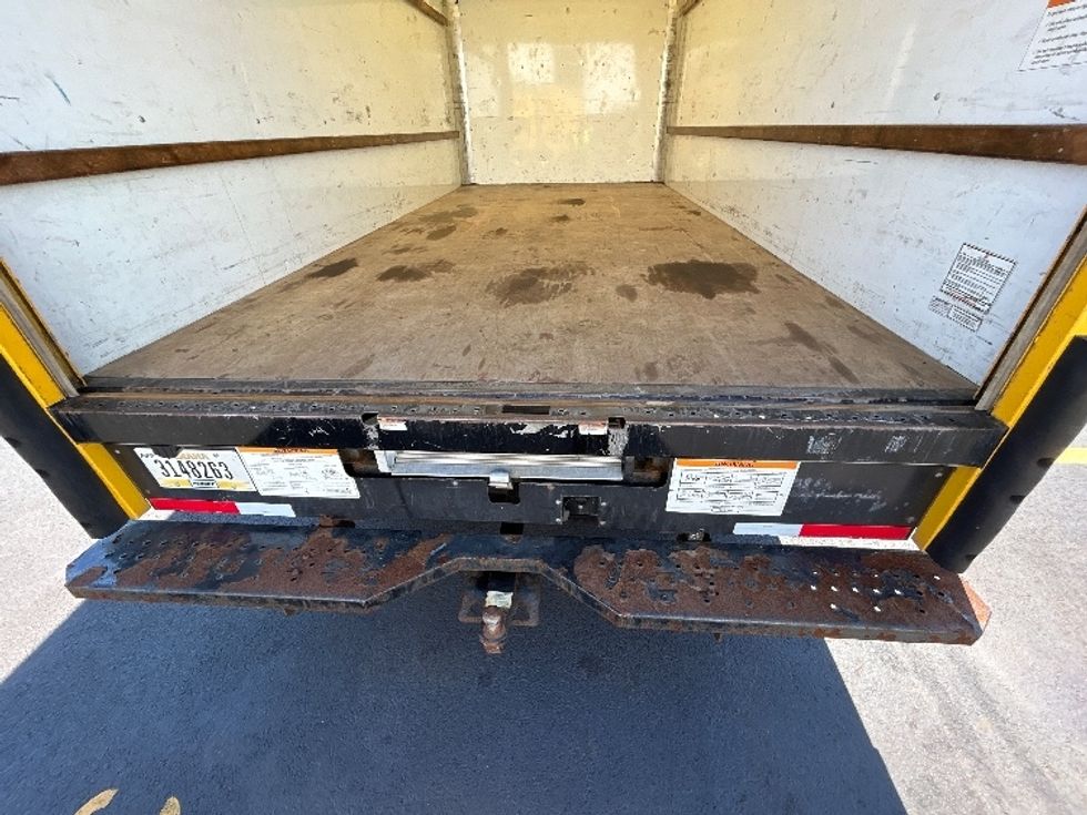 Light Duty Box Truck-Light and Medium Duty Trucks-GMC-2021-Savana G33903-Braintree-MA-97,323\n\t\tmiles-$ 24,500 - Image 10