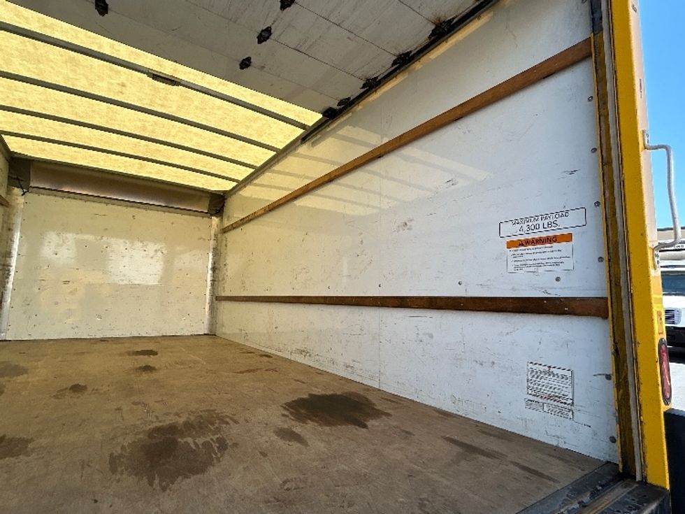 Light Duty Box Truck-Light and Medium Duty Trucks-GMC-2021-Savana G33903-Braintree-MA-97,323\n\t\tmiles-$ 24,500 - Image 12