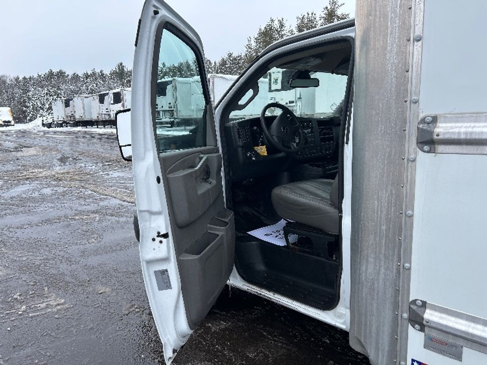 Light Duty Box Truck-Light and Medium Duty Trucks-GMC-2021-Savana G33903-Brooklyn Park-MN-106,122\n\t\tmiles-$ 29,250 - Image 15