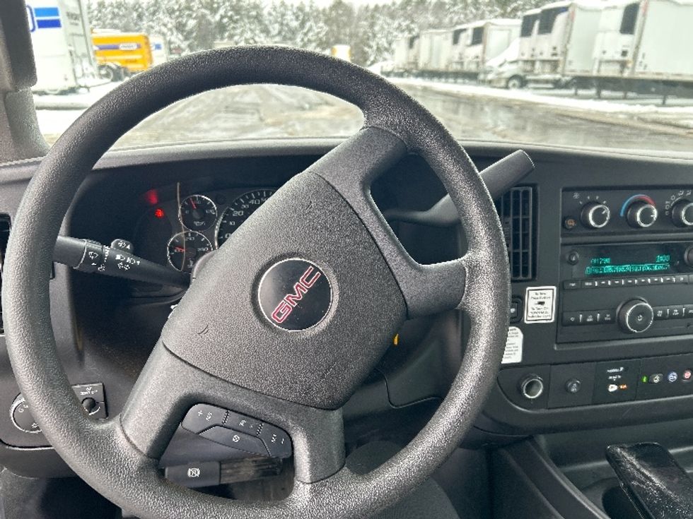 Light Duty Box Truck-Light and Medium Duty Trucks-GMC-2021-Savana G33903-Brooklyn Park-MN-106,122\n\t\tmiles-$ 29,250 - Image 17