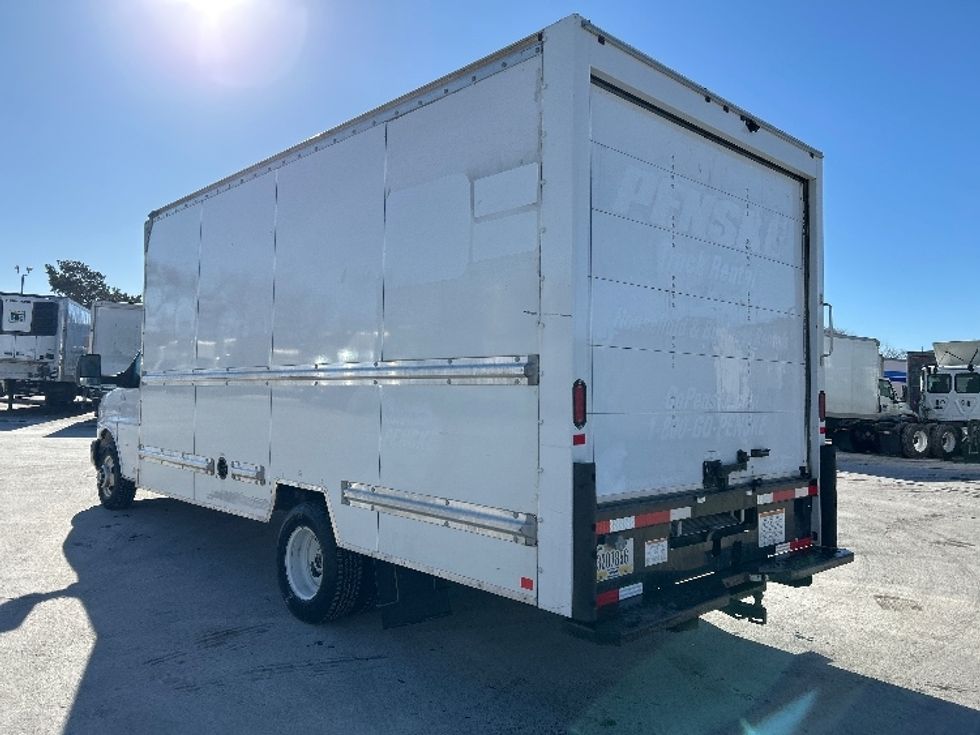 Light Duty Box Truck-Light and Medium Duty Trucks-GMC-2021-Savana G33903-Brooklyn Park-MN-107,240\n\t\tmiles-$ 29,000 - Image 13