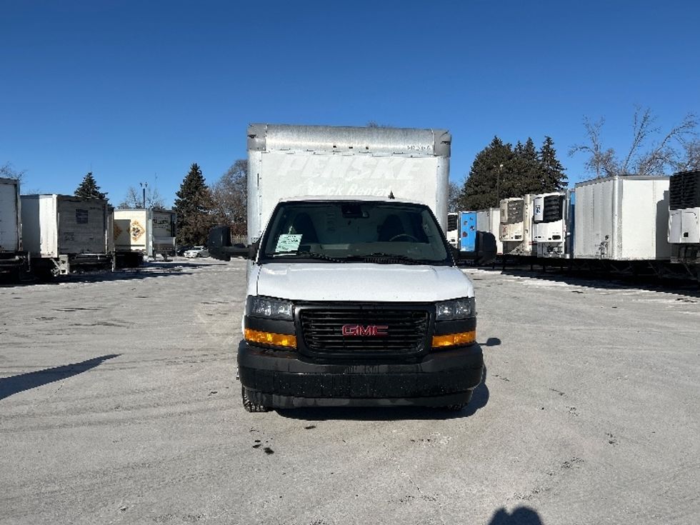 Light Duty Box Truck-Light and Medium Duty Trucks-GMC-2021-Savana G33903-Brooklyn Park-MN-107,240\n\t\tmiles-$ 29,000 - Image 2