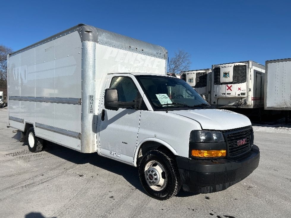Light Duty Box Truck-Light and Medium Duty Trucks-GMC-2021-Savana G33903-Brooklyn Park-MN-107,240\n\t\tmiles-$ 29,000 - Image 3