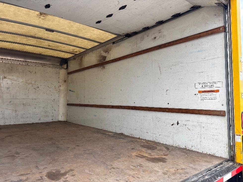 Light Duty Box Truck-Light and Medium Duty Trucks-GMC-2021-Savana G33903-Brooklyn Park-MN-69,598\n\t\tmiles-$ 30,000 - Image 11