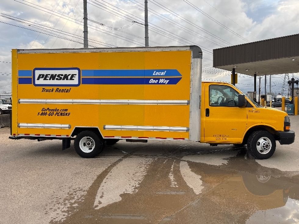 Light Duty Box Truck-Light and Medium Duty Trucks-GMC-2021-Savana G33903-Brooklyn Park-MN-69,598\n\t\tmiles-$ 30,000 - Image 14
