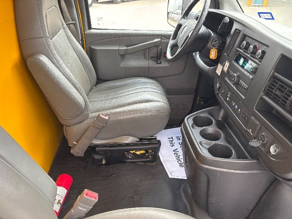 Light Duty Box Truck-Light and Medium Duty Trucks-GMC-2021-Savana G33903-Brooklyn Park-MN-69,598\n\t\tmiles-$ 30,000 - Image 21