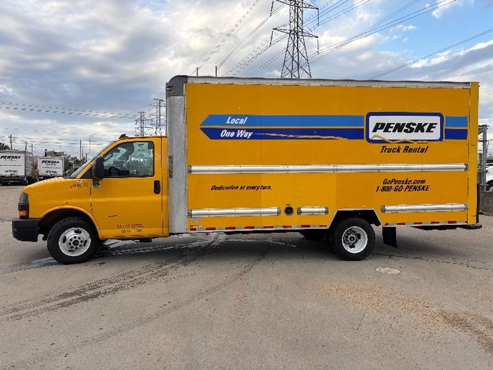 Light Duty Box Truck-Light and Medium Duty Trucks-GMC-2021-Savana G33903-Brooklyn Park-MN-69,598\n\t\tmiles-$ 30,000 - Image 4