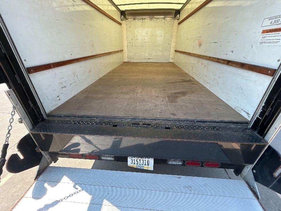 Light Duty Box Truck-Light and Medium Duty Trucks-GMC-2021-Savana G33903-Brooklyn Park-MN-75,059\n\t\tmiles-$ 33,250 - Image 10