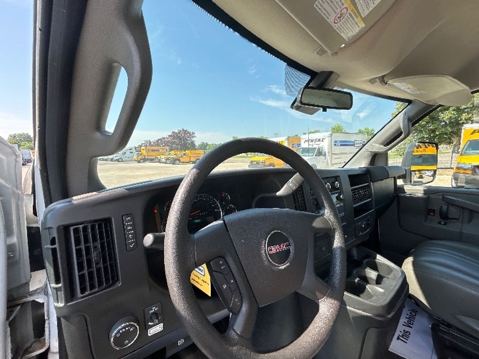 Light Duty Box Truck-Light and Medium Duty Trucks-GMC-2021-Savana G33903-Brooklyn Park-MN-75,059\n\t\tmiles-$ 33,250 - Image 17