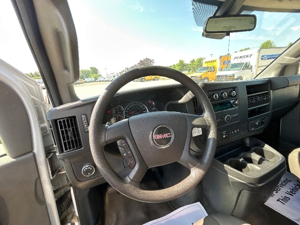 Light Duty Box Truck-Light and Medium Duty Trucks-GMC-2021-Savana G33903-Brooklyn Park-MN-75,059\n\t\tmiles-$ 33,250 - Image 18