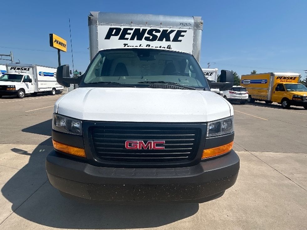 Light Duty Box Truck-Light and Medium Duty Trucks-GMC-2021-Savana G33903-Brooklyn Park-MN-75,059\n\t\tmiles-$ 33,250 - Image 2