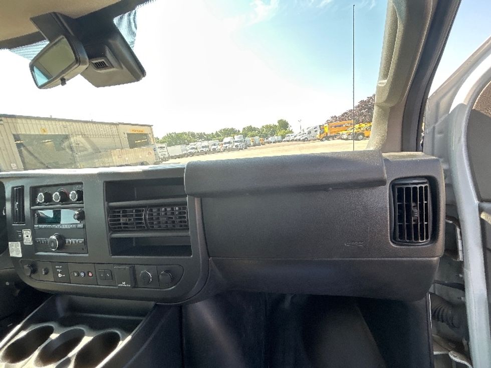 Light Duty Box Truck-Light and Medium Duty Trucks-GMC-2021-Savana G33903-Brooklyn Park-MN-75,059\n\t\tmiles-$ 33,250 - Image 21