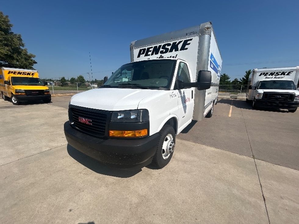 Light Duty Box Truck-Light and Medium Duty Trucks-GMC-2021-Savana G33903-Brooklyn Park-MN-75,059\n\t\tmiles-$ 33,250 - Image 3