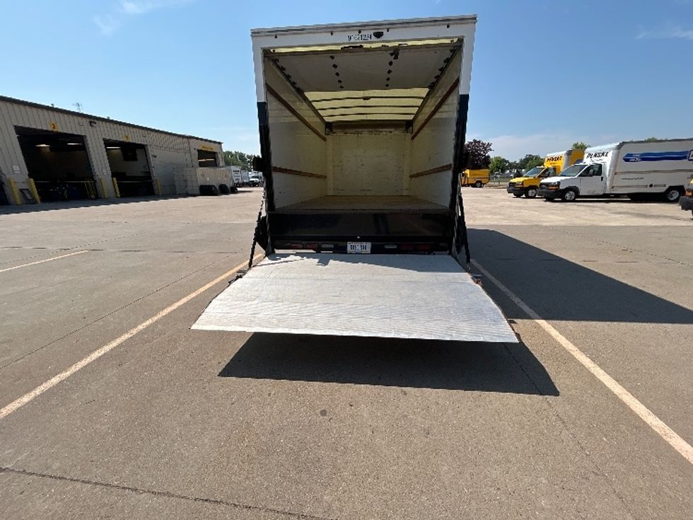 Light Duty Box Truck-Light and Medium Duty Trucks-GMC-2021-Savana G33903-Brooklyn Park-MN-75,059\n\t\tmiles-$ 33,250 - Image 9