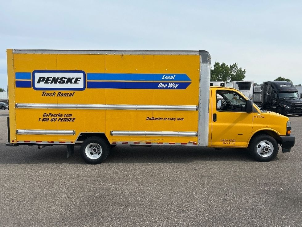 Light Duty Box Truck-Light and Medium Duty Trucks-GMC-2021-Savana G33903-Brooklyn Park-MN-77,759\n\t\tmiles-$ 28,000 - Image 14