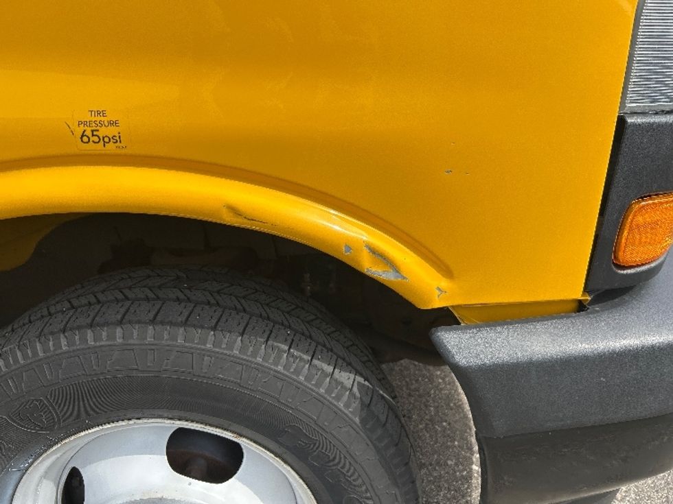 Light Duty Box Truck-Light and Medium Duty Trucks-GMC-2021-Savana G33903-Brooklyn Park-MN-77,759\n\t\tmiles-$ 28,000 - Image 24