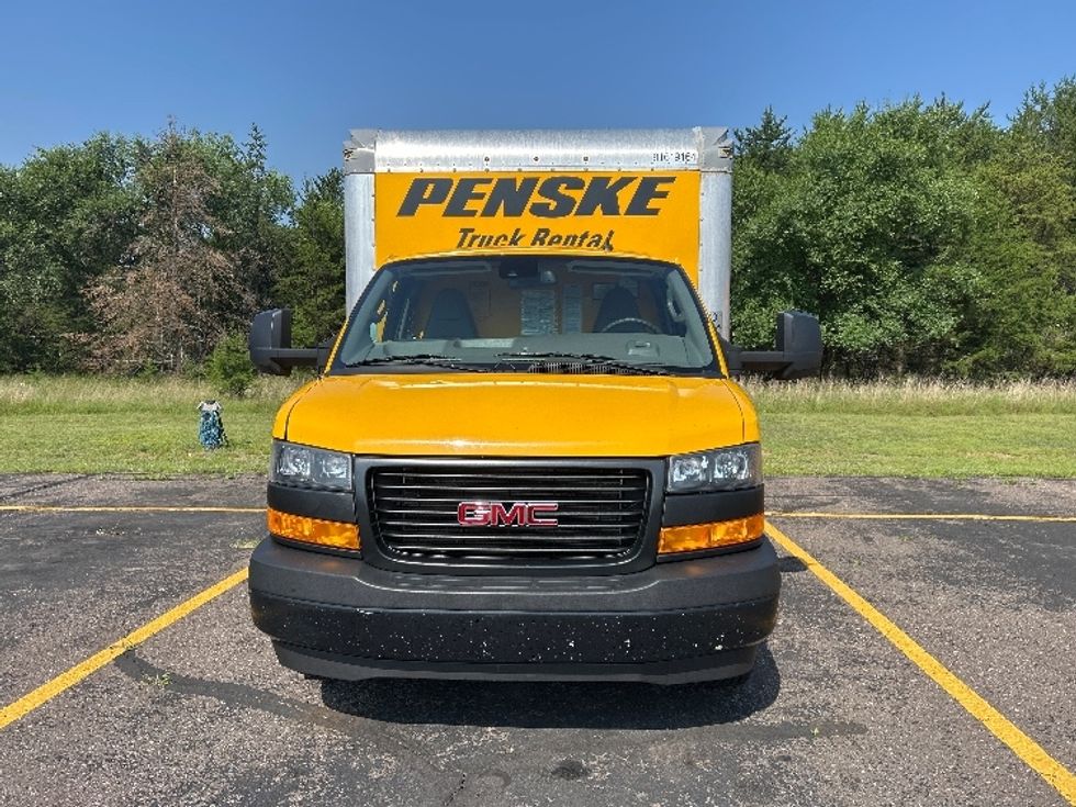 Light Duty Box Truck-Light and Medium Duty Trucks-GMC-2021-Savana G33903-Brooklyn Park-MN-79,320\n\t\tmiles-$ 27,750 - Image 2