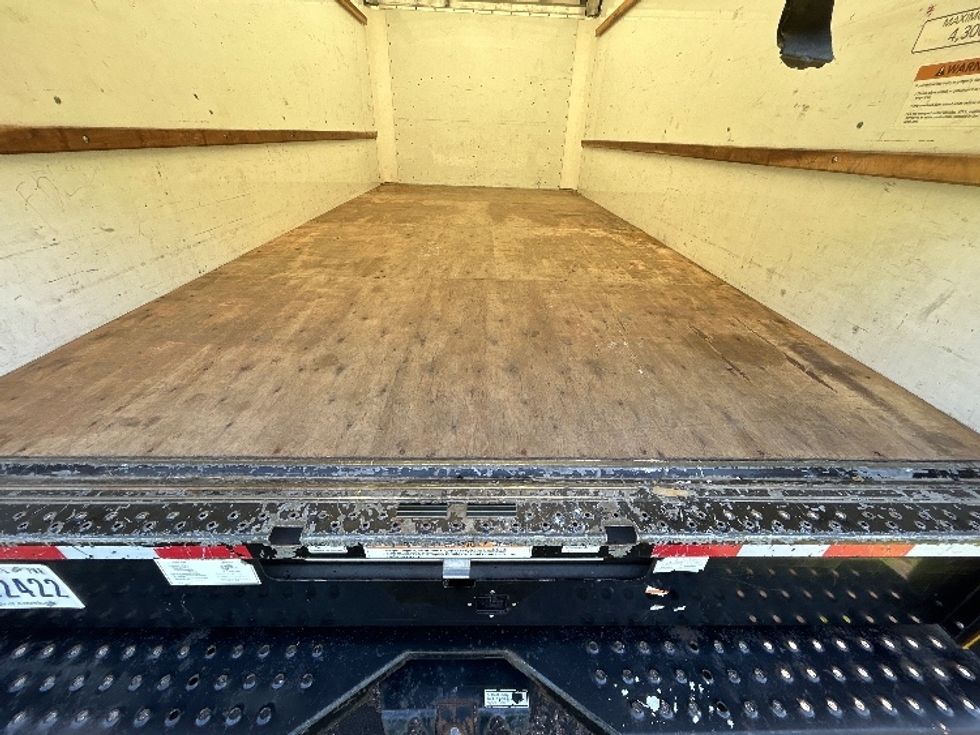 Light Duty Box Truck-Light and Medium Duty Trucks-GMC-2021-Savana G33903-Brooklyn Park-MN-79,320\n\t\tmiles-$ 27,750 - Image 9