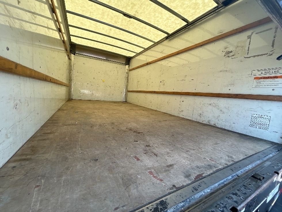 Light Duty Box Truck-Light and Medium Duty Trucks-GMC-2021-Savana G33903-Brooklyn Park-MN-80,616\n\t\tmiles-$ 32,250 - Image 12