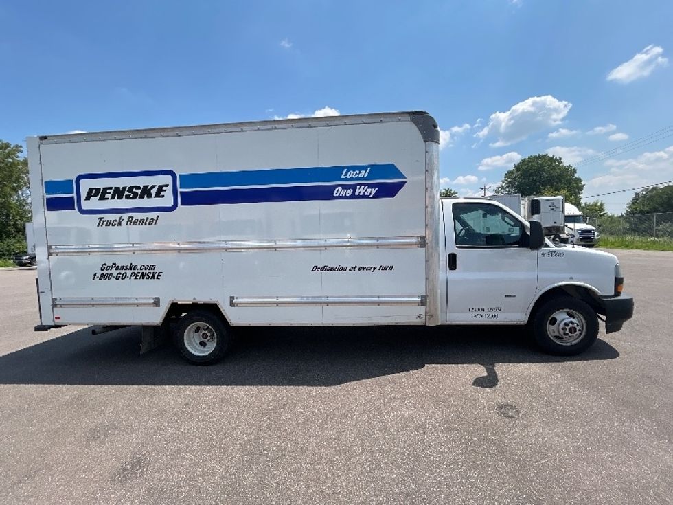 Light Duty Box Truck-Light and Medium Duty Trucks-GMC-2021-Savana G33903-Brooklyn Park-MN-80,616\n\t\tmiles-$ 32,250 - Image 15
