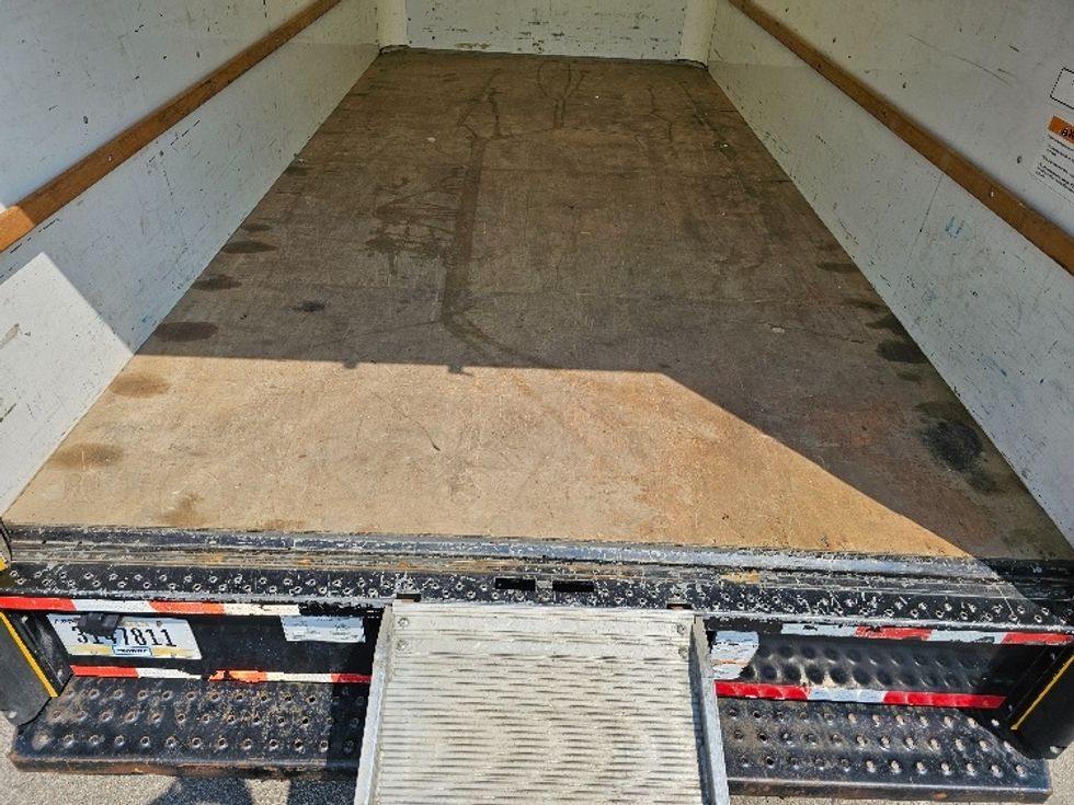 Light Duty Box Truck-Light and Medium Duty Trucks-GMC-2021-Savana G33903-Brooklyn Park-MN-91,373\n\t\tmiles-$ 28,000 - Image 10
