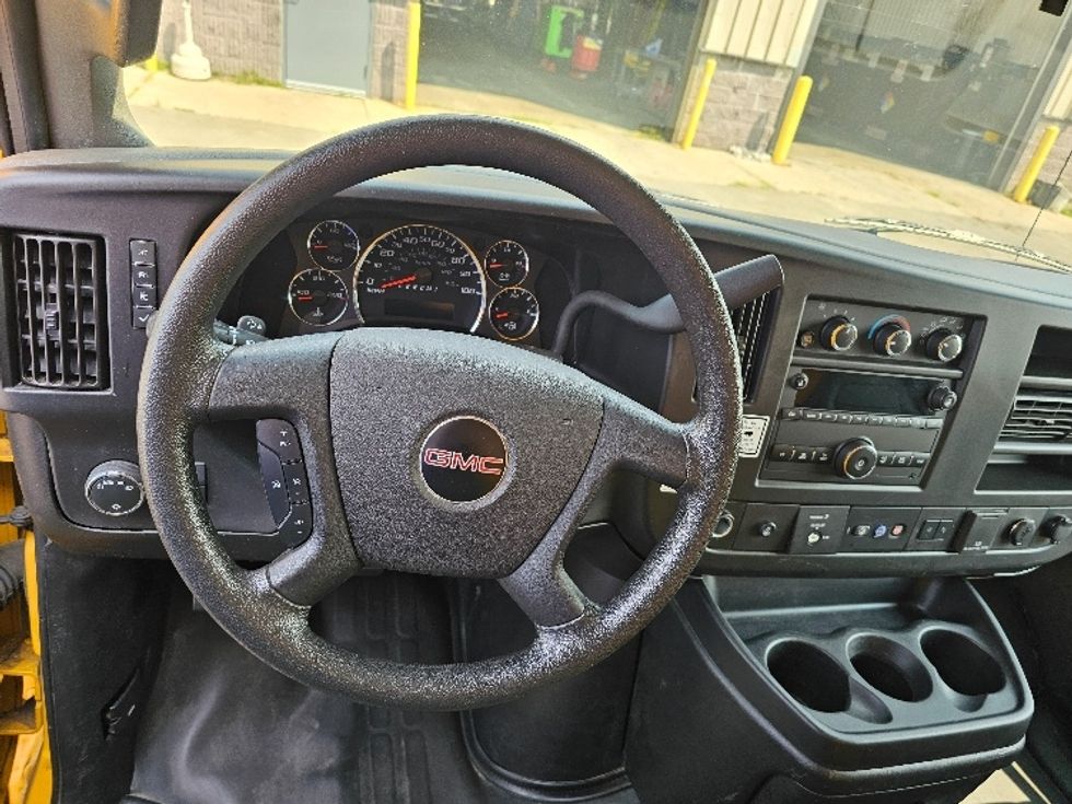 Light Duty Box Truck-Light and Medium Duty Trucks-GMC-2021-Savana G33903-Brooklyn Park-MN-91,373\n\t\tmiles-$ 28,000 - Image 18