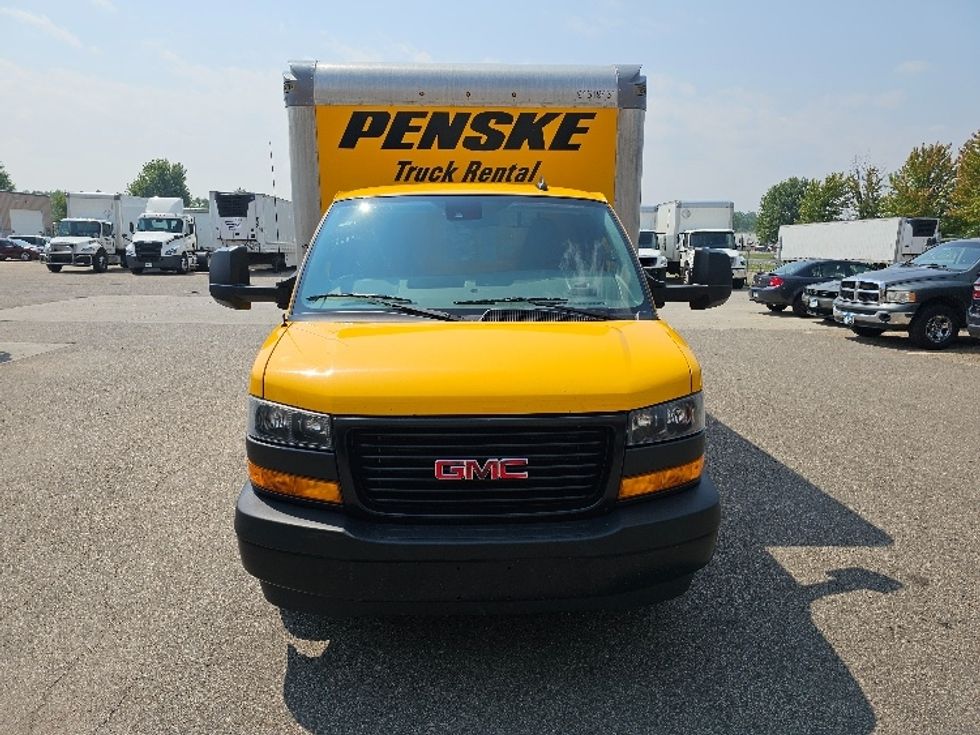 Light Duty Box Truck-Light and Medium Duty Trucks-GMC-2021-Savana G33903-Brooklyn Park-MN-91,373\n\t\tmiles-$ 28,000 - Image 2