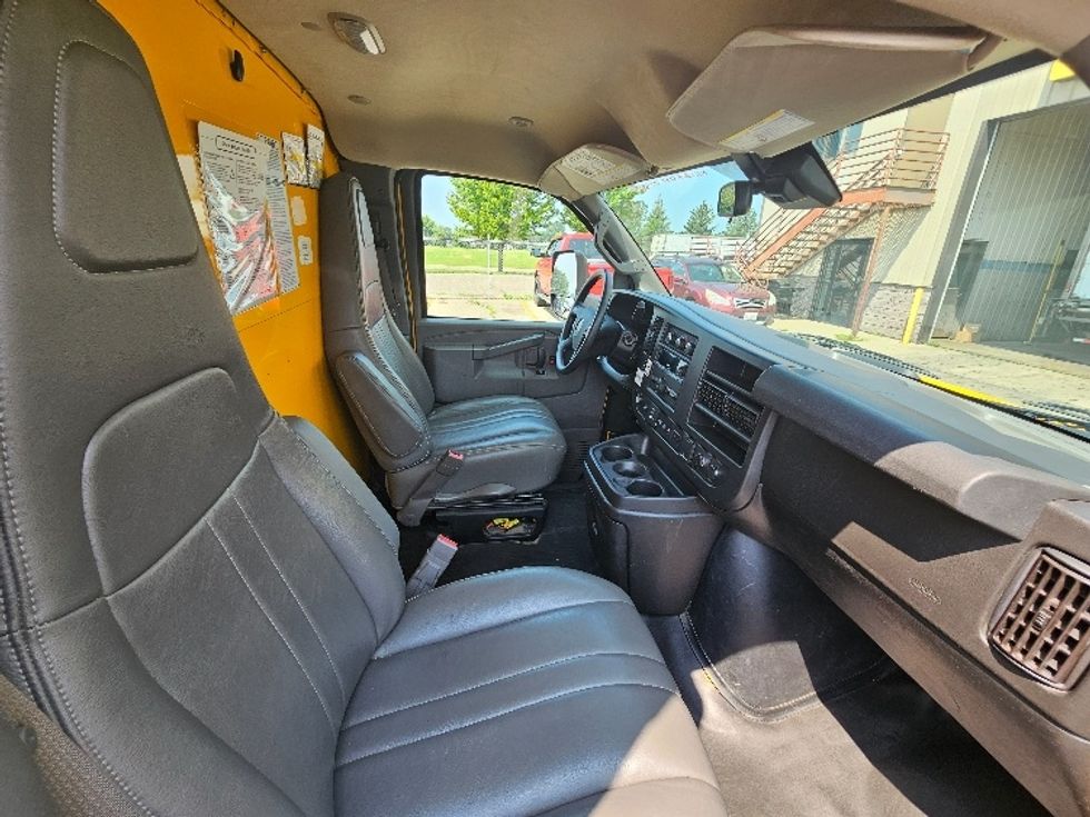 Light Duty Box Truck-Light and Medium Duty Trucks-GMC-2021-Savana G33903-Brooklyn Park-MN-91,373\n\t\tmiles-$ 28,000 - Image 22