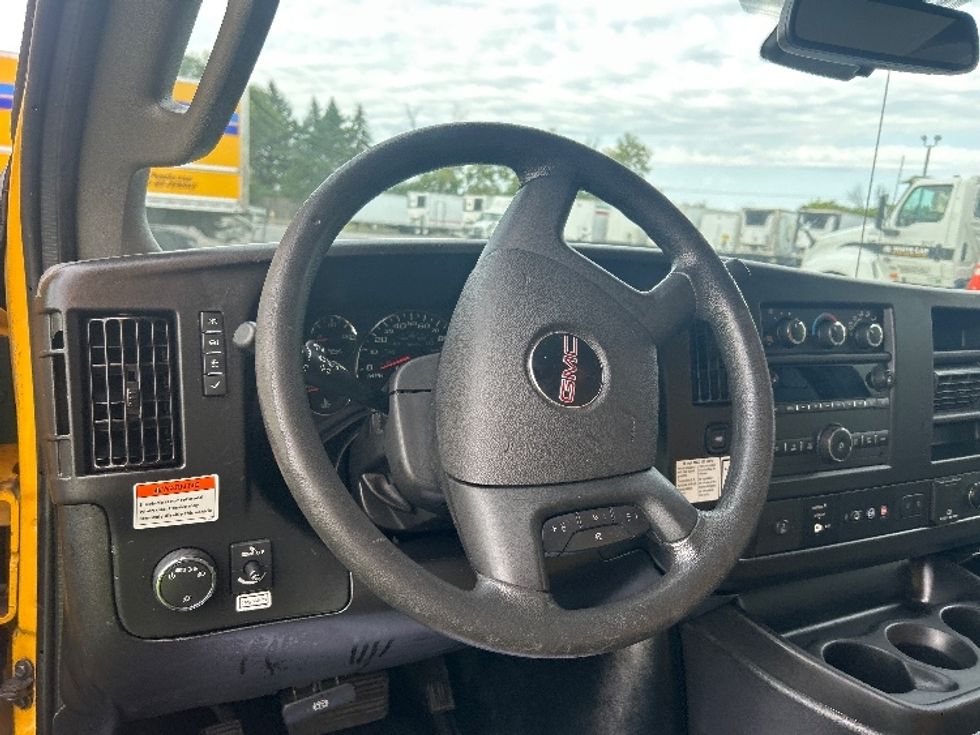 Light Duty Box Truck-Light and Medium Duty Trucks-GMC-2021-Savana G33903-Brooklyn Park-MN-96,167\n\t\tmiles-$ 26,750 - Image 18
