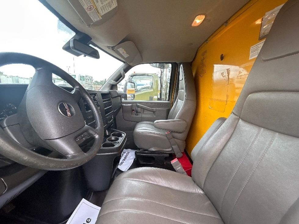 Light Duty Box Truck-Light and Medium Duty Trucks-GMC-2021-Savana G33903-Brooklyn Park-MN-96,167\n\t\tmiles-$ 26,750 - Image 19