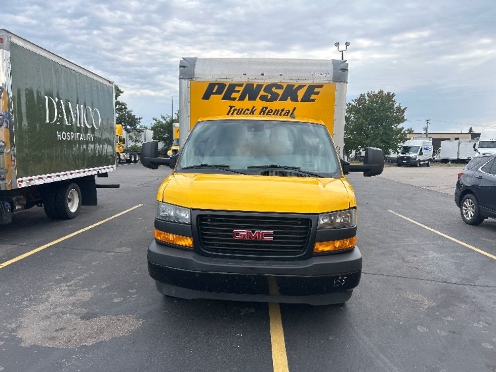 Light Duty Box Truck-Light and Medium Duty Trucks-GMC-2021-Savana G33903-Brooklyn Park-MN-96,167\n\t\tmiles-$ 26,750 - Image 2
