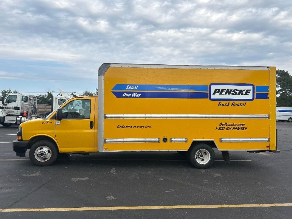 Light Duty Box Truck-Light and Medium Duty Trucks-GMC-2021-Savana G33903-Brooklyn Park-MN-96,167\n\t\tmiles-$ 26,750 - Image 4
