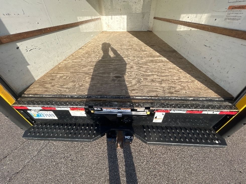 Light Duty Box Truck-Light and Medium Duty Trucks-GMC-2021-Savana G33903-Brooklyn Park-MN-99,698\n\t\tmiles-$ 25,000 - Image 10