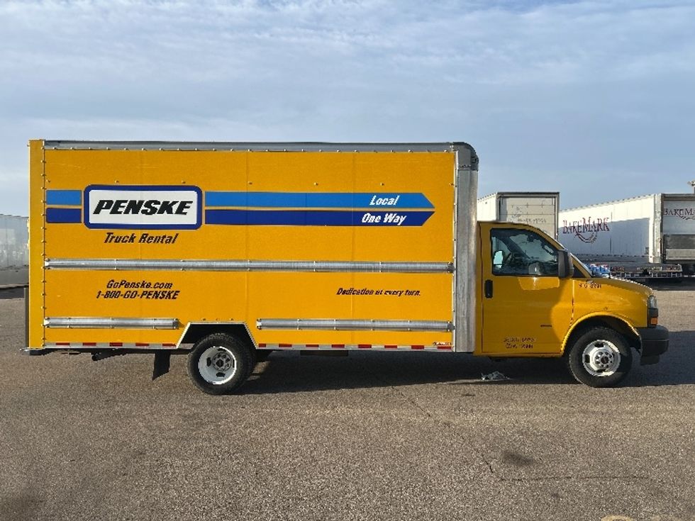 Light Duty Box Truck-Light and Medium Duty Trucks-GMC-2021-Savana G33903-Brooklyn Park-MN-99,698\n\t\tmiles-$ 25,000 - Image 15