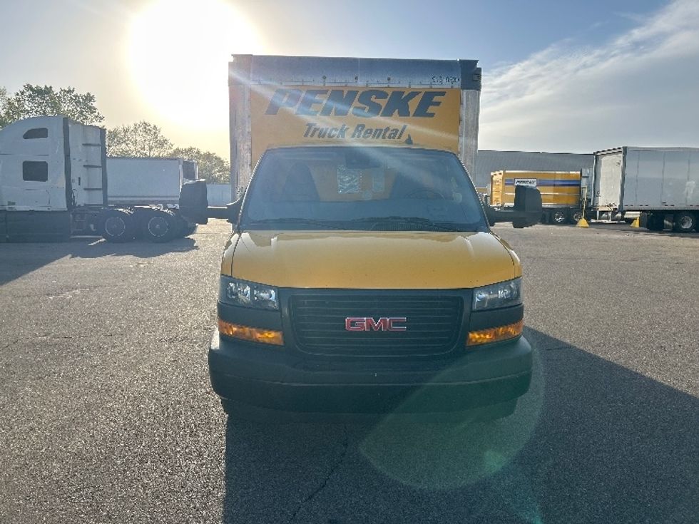 Light Duty Box Truck-Light and Medium Duty Trucks-GMC-2021-Savana G33903-Brooklyn Park-MN-99,698\n\t\tmiles-$ 25,000 - Image 2