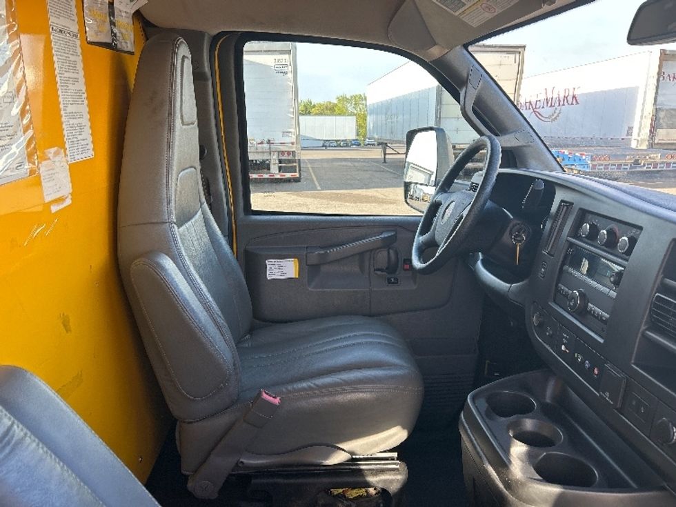 Light Duty Box Truck-Light and Medium Duty Trucks-GMC-2021-Savana G33903-Brooklyn Park-MN-99,698\n\t\tmiles-$ 25,000 - Image 22