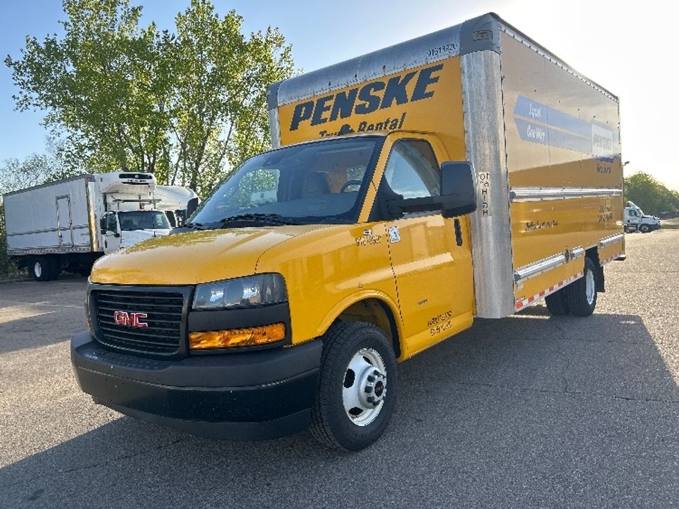 Light Duty Box Truck-Light and Medium Duty Trucks-GMC-2021-Savana G33903-Brooklyn Park-MN-99,698\n\t\tmiles-$ 25,000 - Image 3